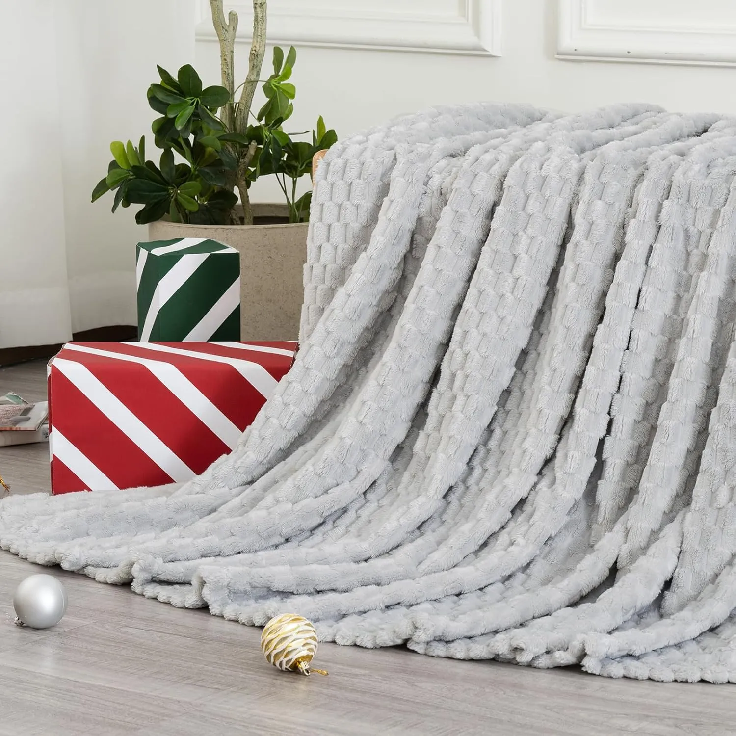 David's Home Ultra Soft Fleece Blanket Twin Size, Warm Lightweight 3D Jacquard Flannel Blanket for Fall Winter, Fluffy Cozy Luxury Plush Suitable for Bed Room Decor,66"x90", Light Grey