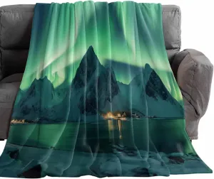 Fleece Throw Blanket, Winter Polar Ice Islands Ocean Scenery Green Lightweight Warm Cozy Soft Flannel Blankets for Couch Bed Sofa Camping for All Seasons, 30"x40"
