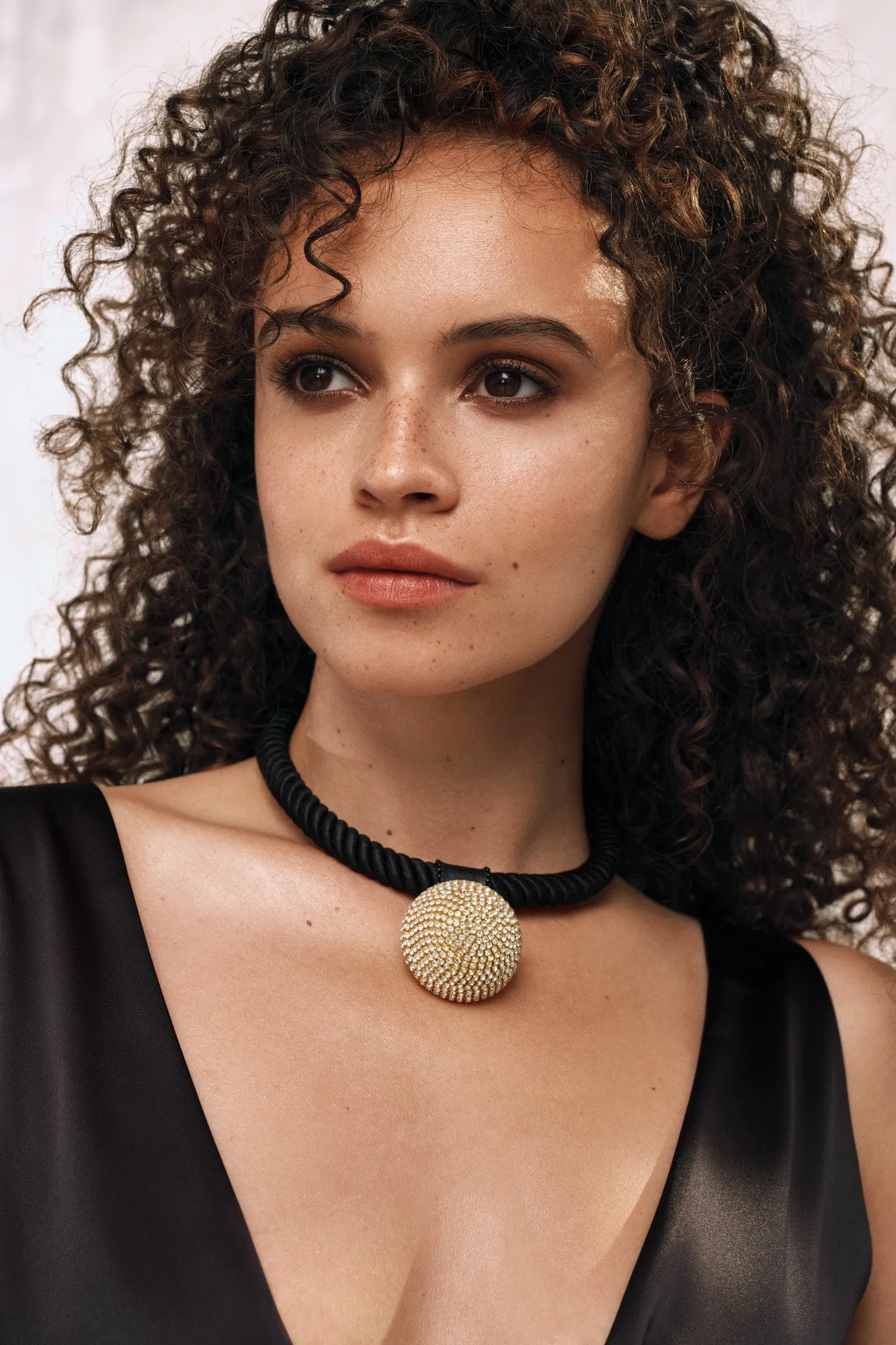 Gaia Glam Necklace in Bold Gold