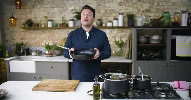 Jamie Oliver Tefal Cook’s Classics Induction Non-stick Hard Anodised Saucepan With Lid – 18cm/2.2L