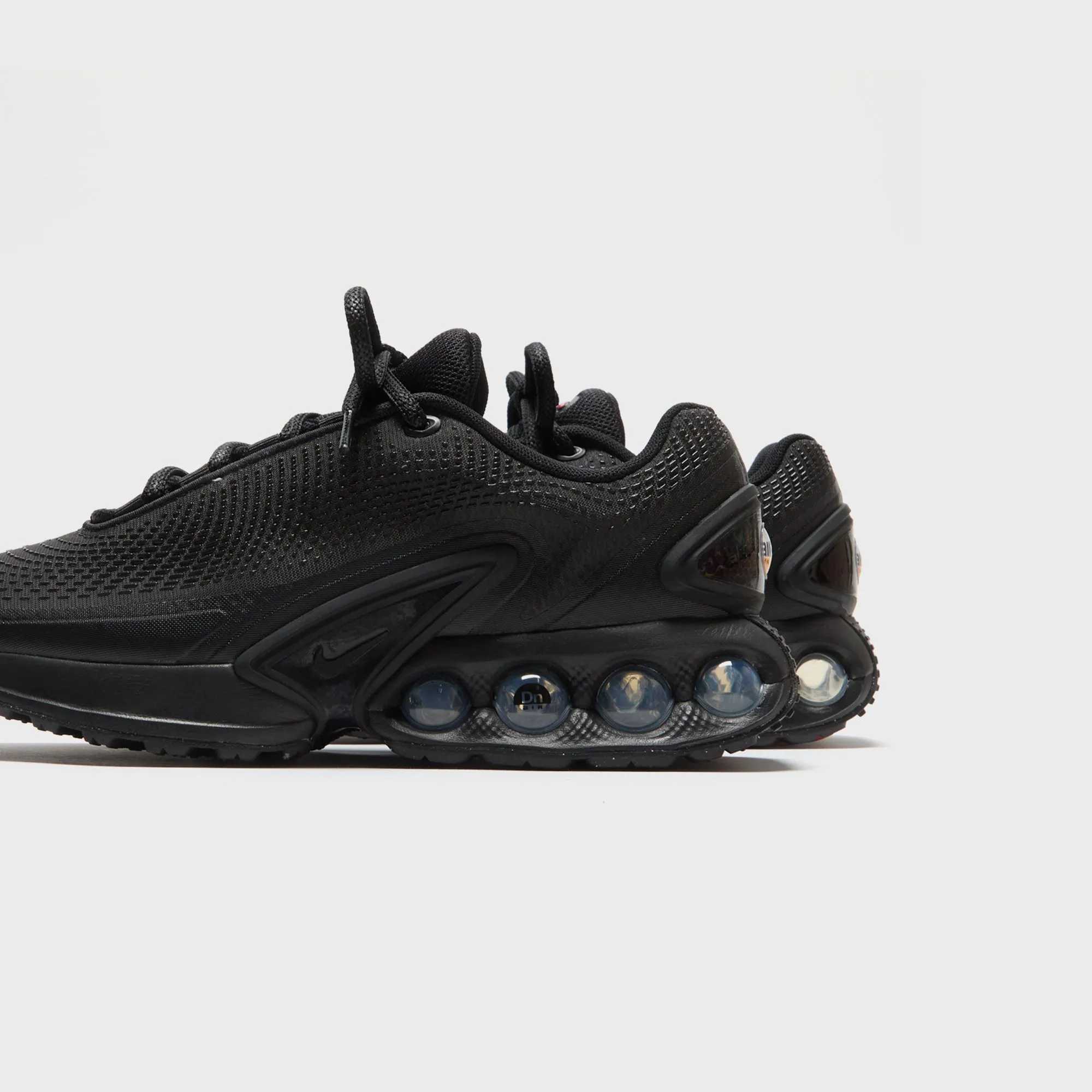 Nike Air Max Dn - Black / Metallic Dark Grey