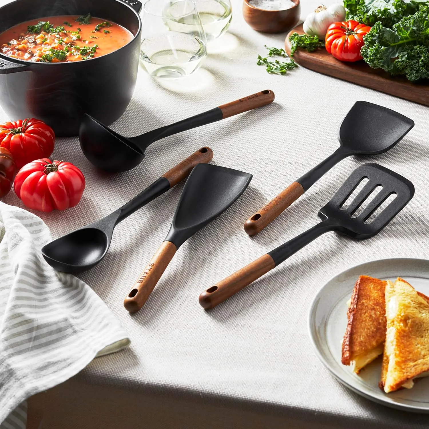 Staub Silicone Cooking Utensils, 5, Black