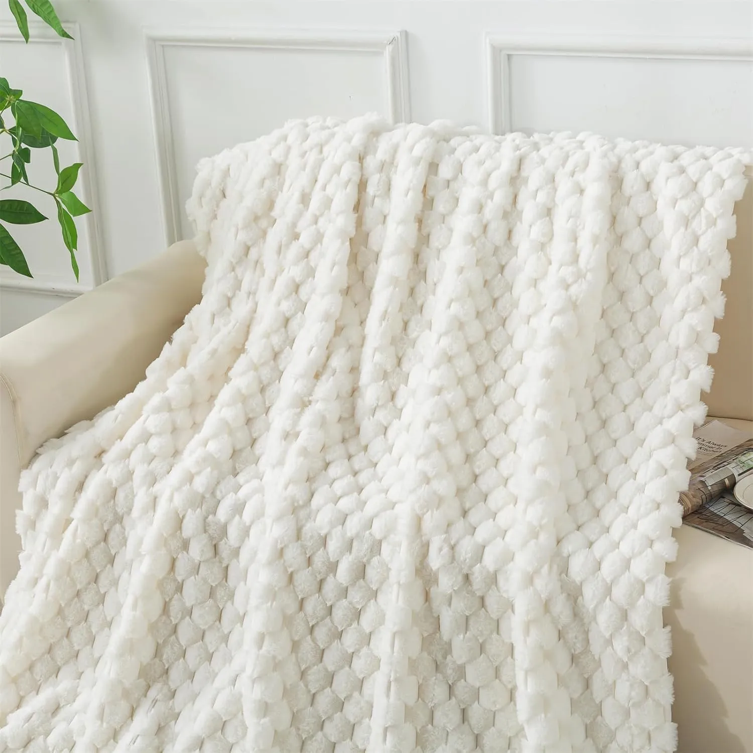 Wajade Plush Faux Rabbit Fur Throw Blanket, Soft Diamond Pattern Jacquard Double-Layered Fluffy Fleece Blanket for All Seasons Cozy Decorative Blanket for Couch Bed Sofa, 50 x 60 inches, Ivory White